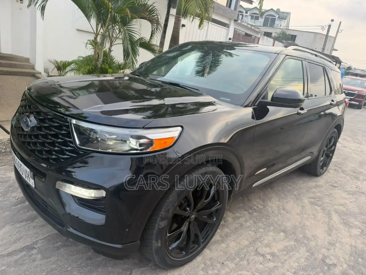 Ford Explorer Platinum 2022 Noir