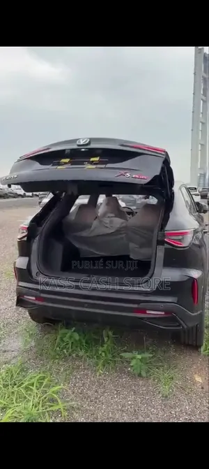Nouveau Changan X5 Plus 1.5 Blue Core FWD 2025 Noir