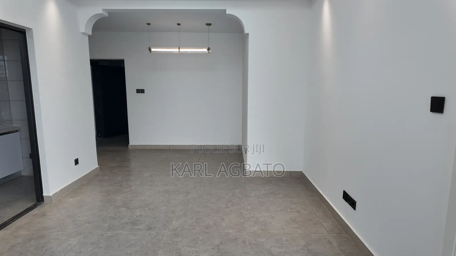 1chbre Appartement dans Karl, Marcory à Vendre
