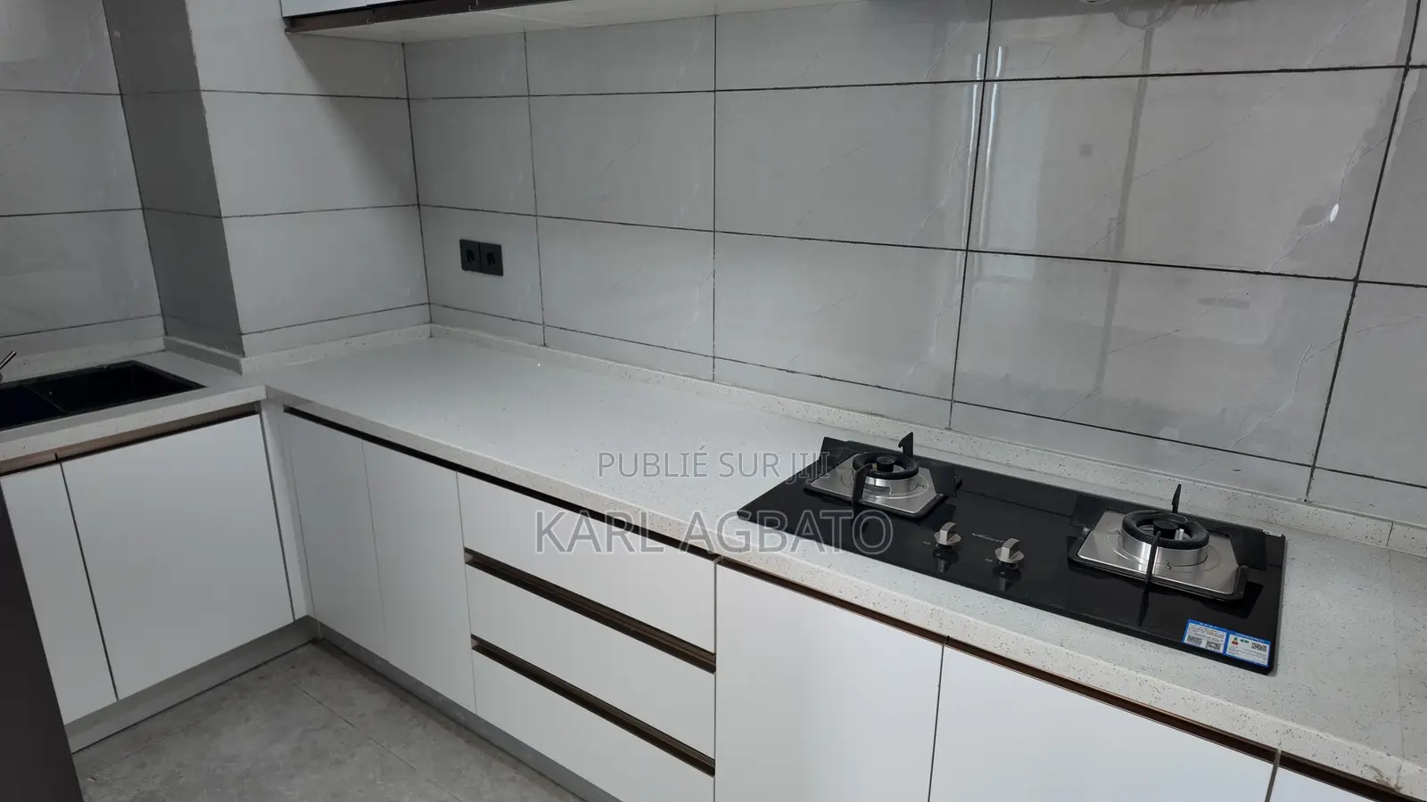 1chbre Appartement dans Karl, Marcory à Vendre