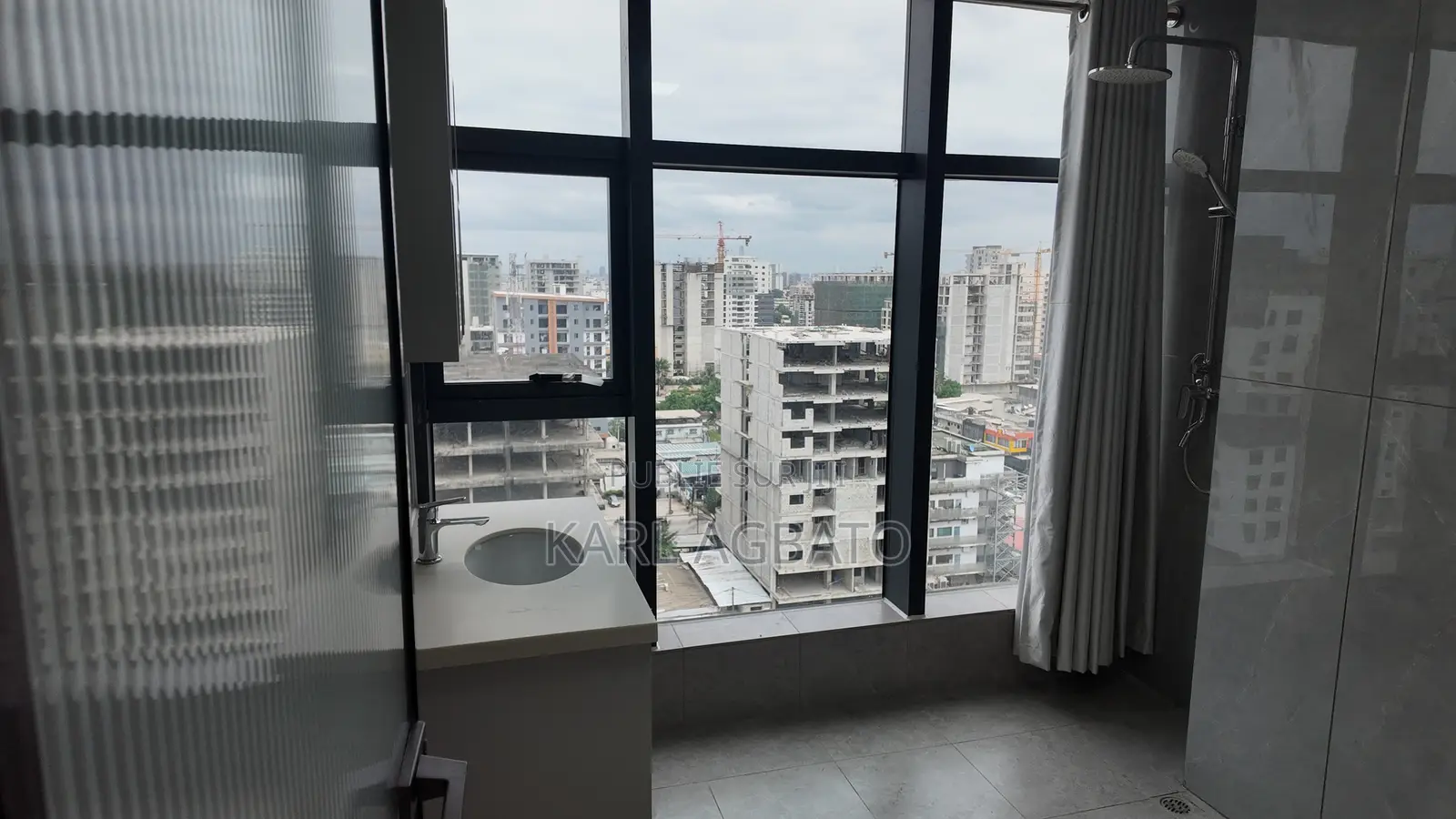 1chbre Appartement dans Karl, Marcory à Vendre