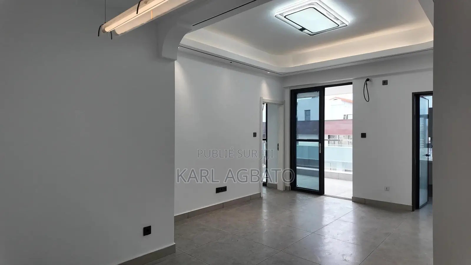 1chbre Appartement dans Karl, Marcory à Vendre