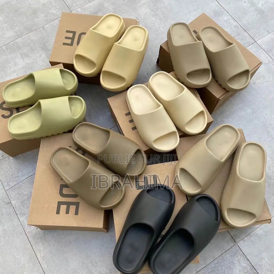 Sandales Yeezy Slide