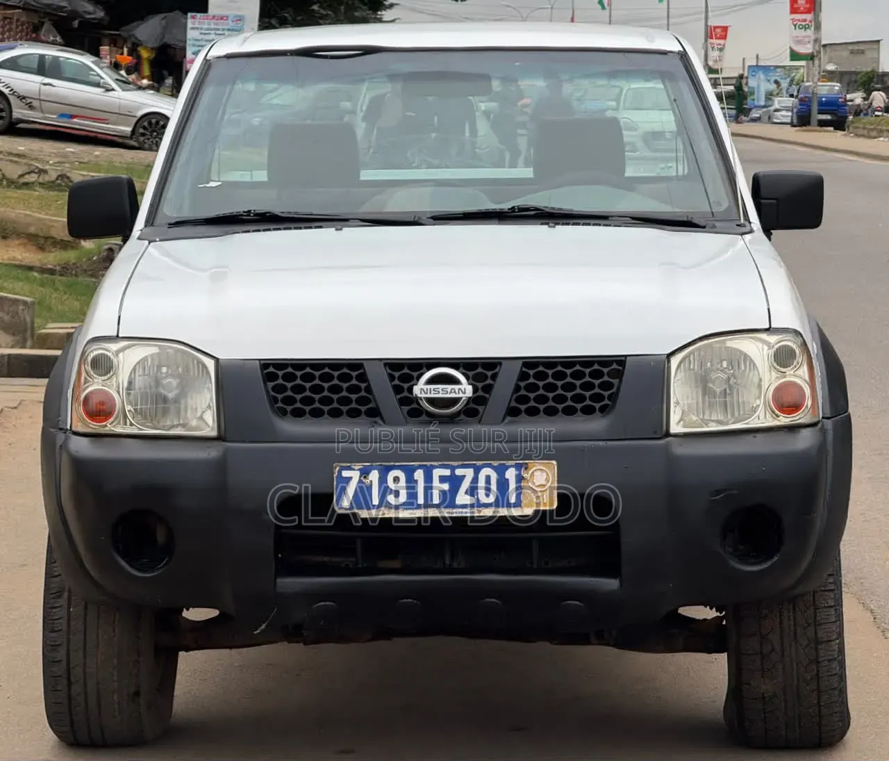 Nissan Hardbody 2013 Blanc