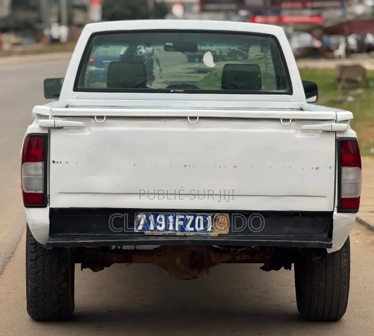Nissan Hardbody 2013 Blanc