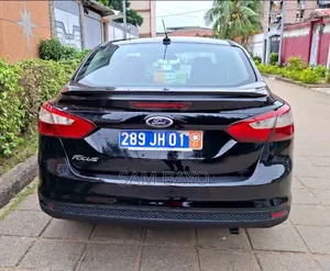 Ford Focus 2012 Noir