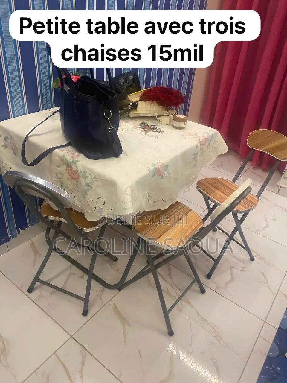 Tout À Vendre