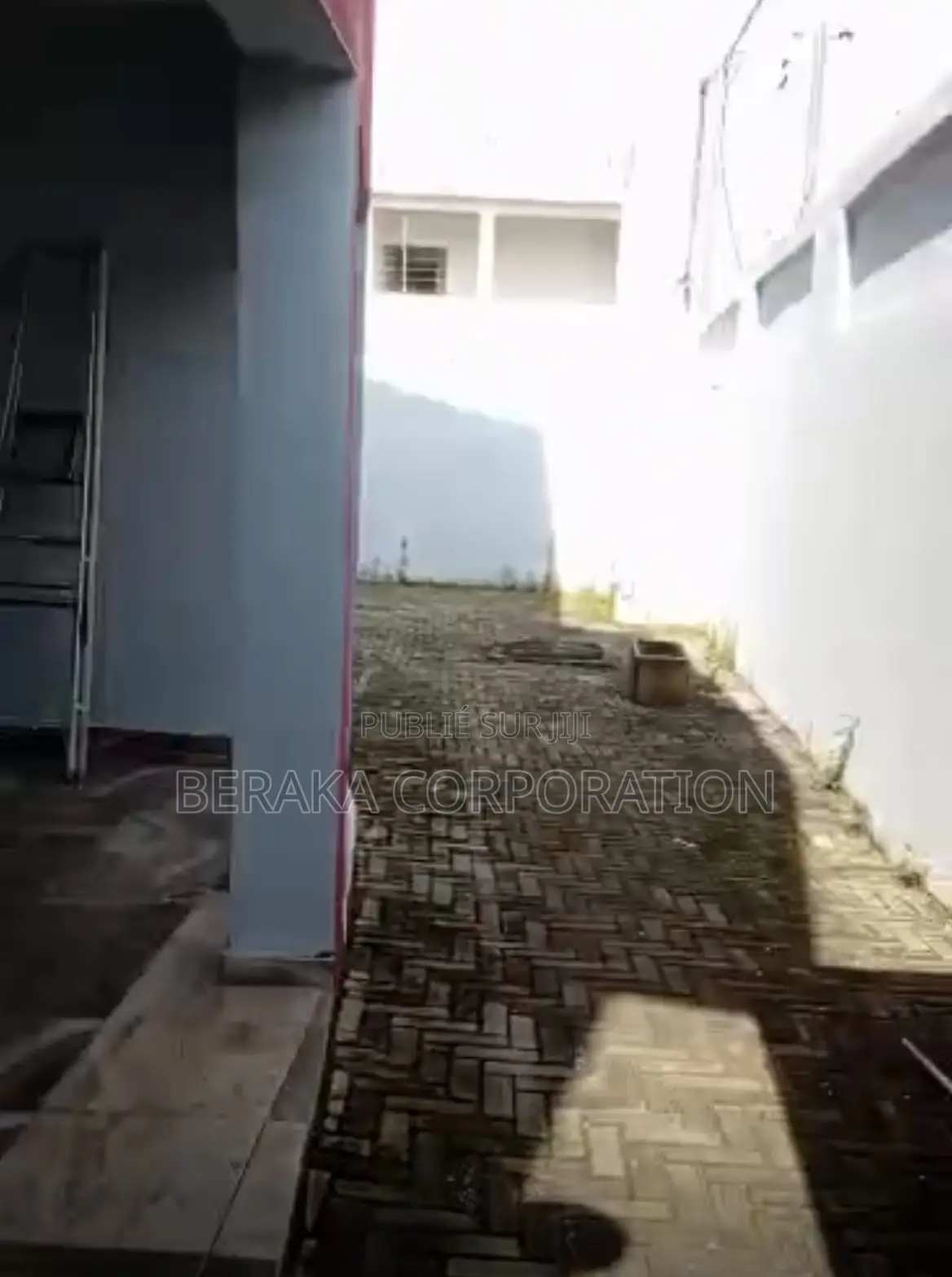 9chbre Duplex dans Beraka Corporation, Boulay Island à Vendre