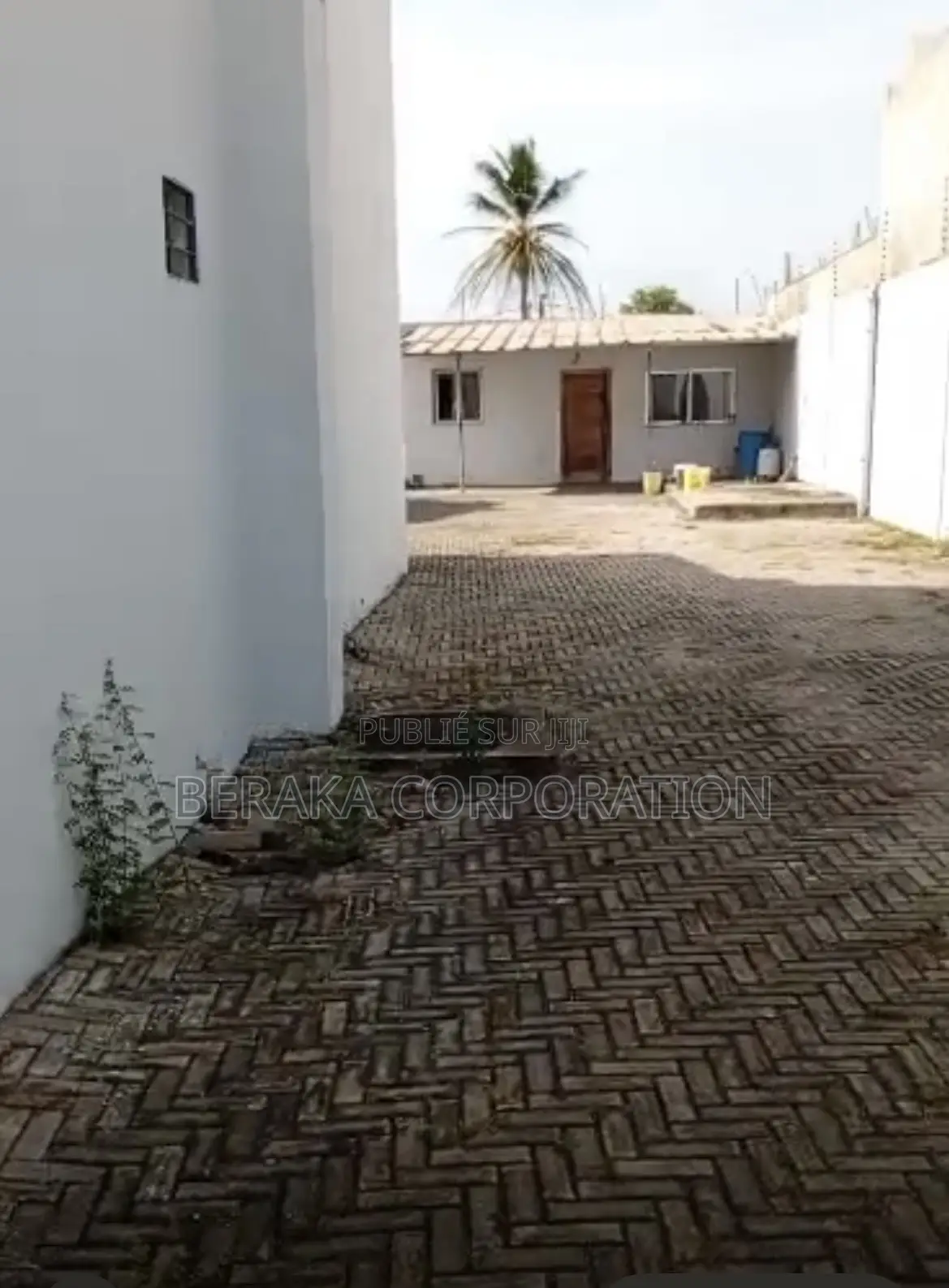 9chbre Duplex dans Beraka Corporation, Boulay Island à Vendre