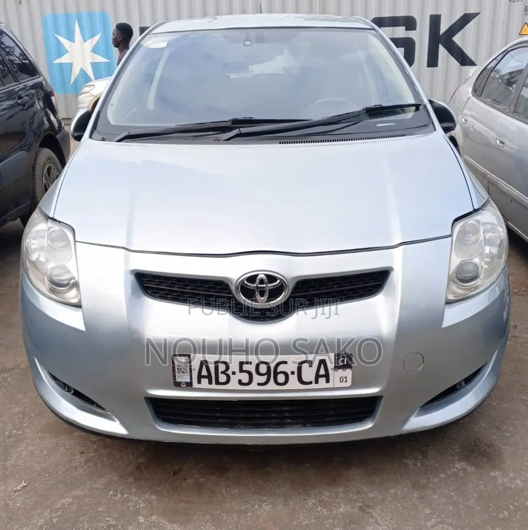 Toyota Auris 2018 Gris