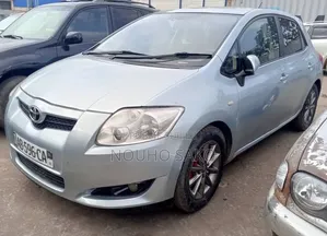 Toyota Auris 2018 Gris
