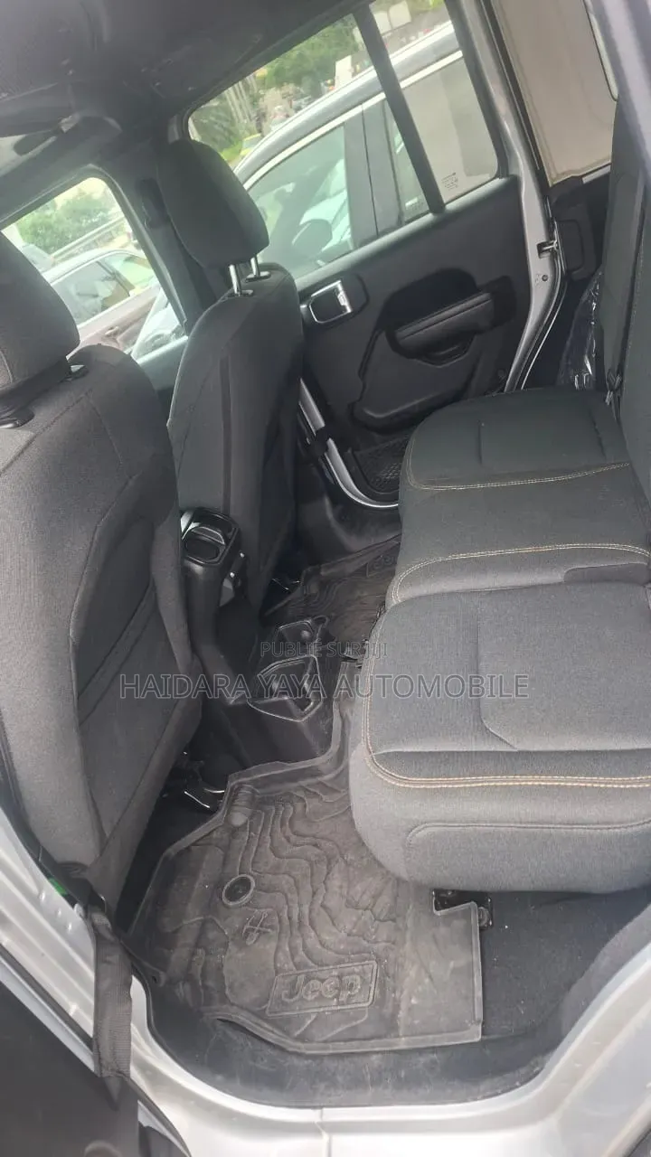 Jeep Wrangler 2025 Gris