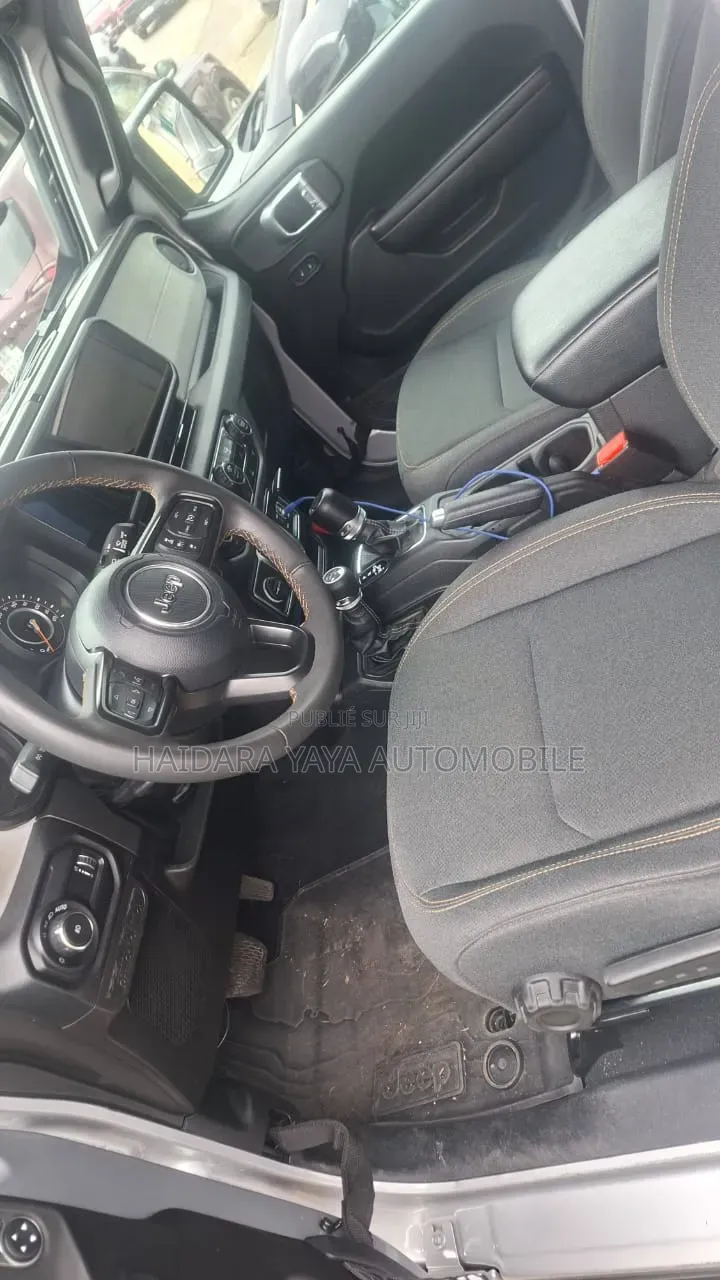 Jeep Wrangler 2025 Gris