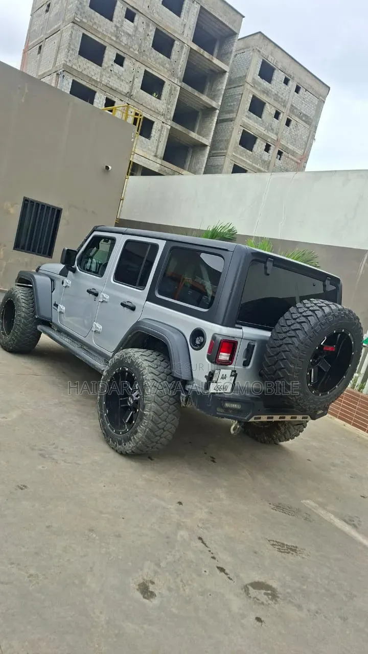 Jeep Wrangler 2025 Gris