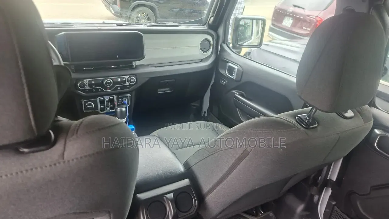 Jeep Wrangler 2025 Gris