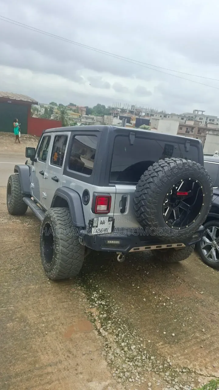 Jeep Wrangler 2025 Gris