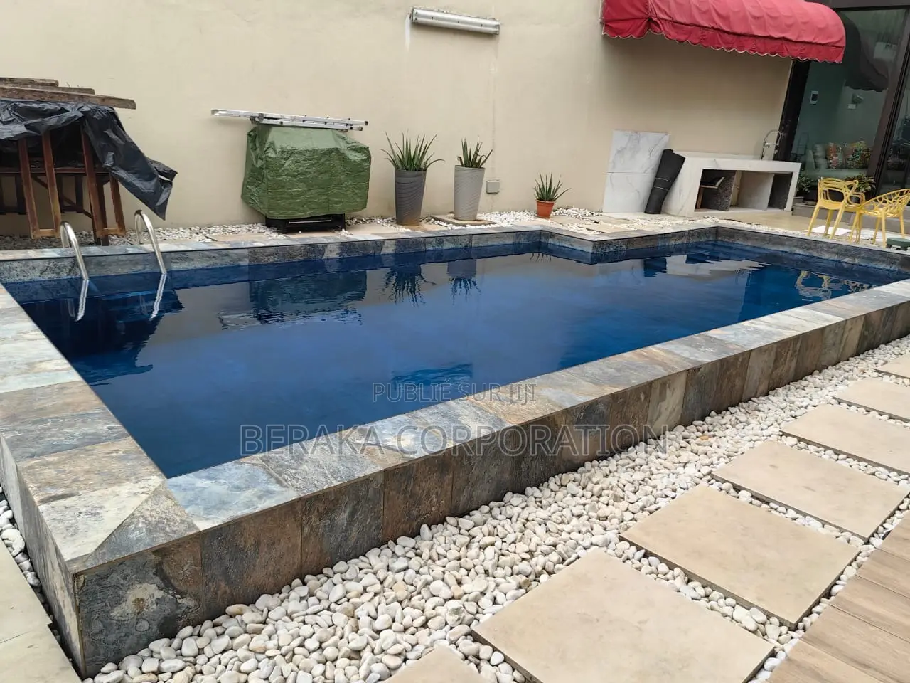 6chbre Duplex dans Beraka Corporation, Cocody à Vendre