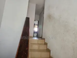 4chbre Villa dans Wims Groupe, Cocody à Vendre