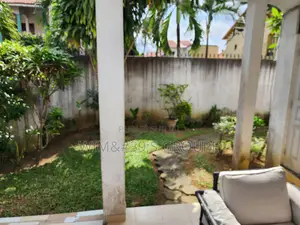 4chbre Villa dans Wims Groupe, Cocody à Vendre