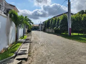 4chbre Villa dans Wims Groupe, Cocody à Vendre