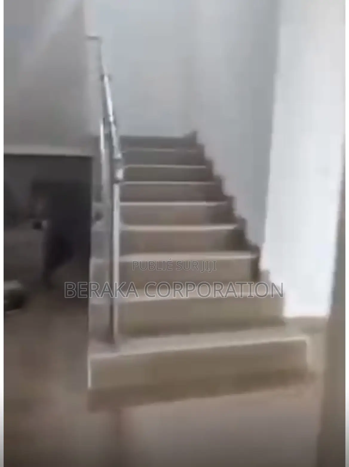 6chbre Duplex dans Beraka Corporation, Cocody à Vendre
