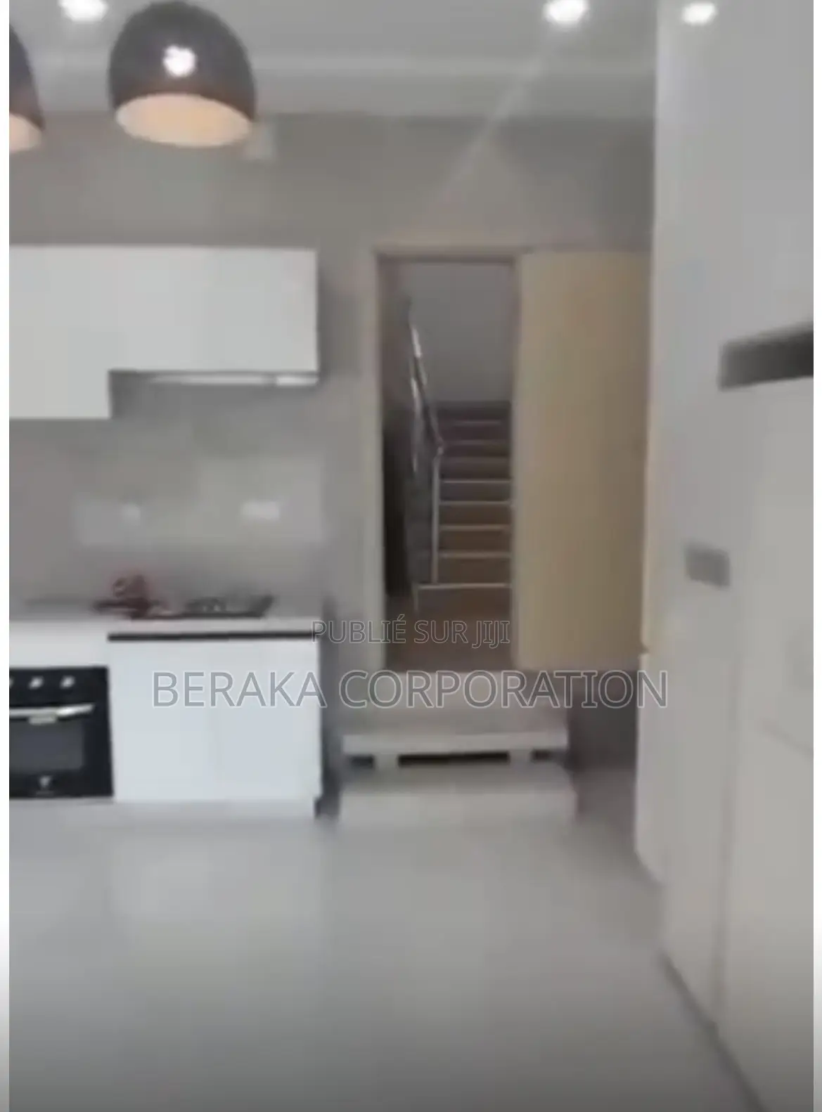6chbre Duplex dans Beraka Corporation, Cocody à Vendre