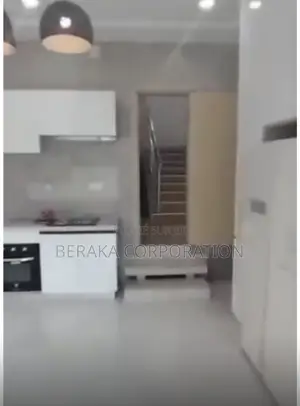 6chbre Duplex dans Beraka Corporation, Cocody à Vendre