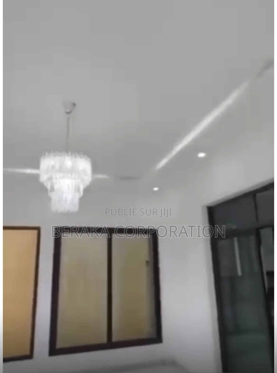 6chbre Duplex dans Beraka Corporation, Cocody à Vendre