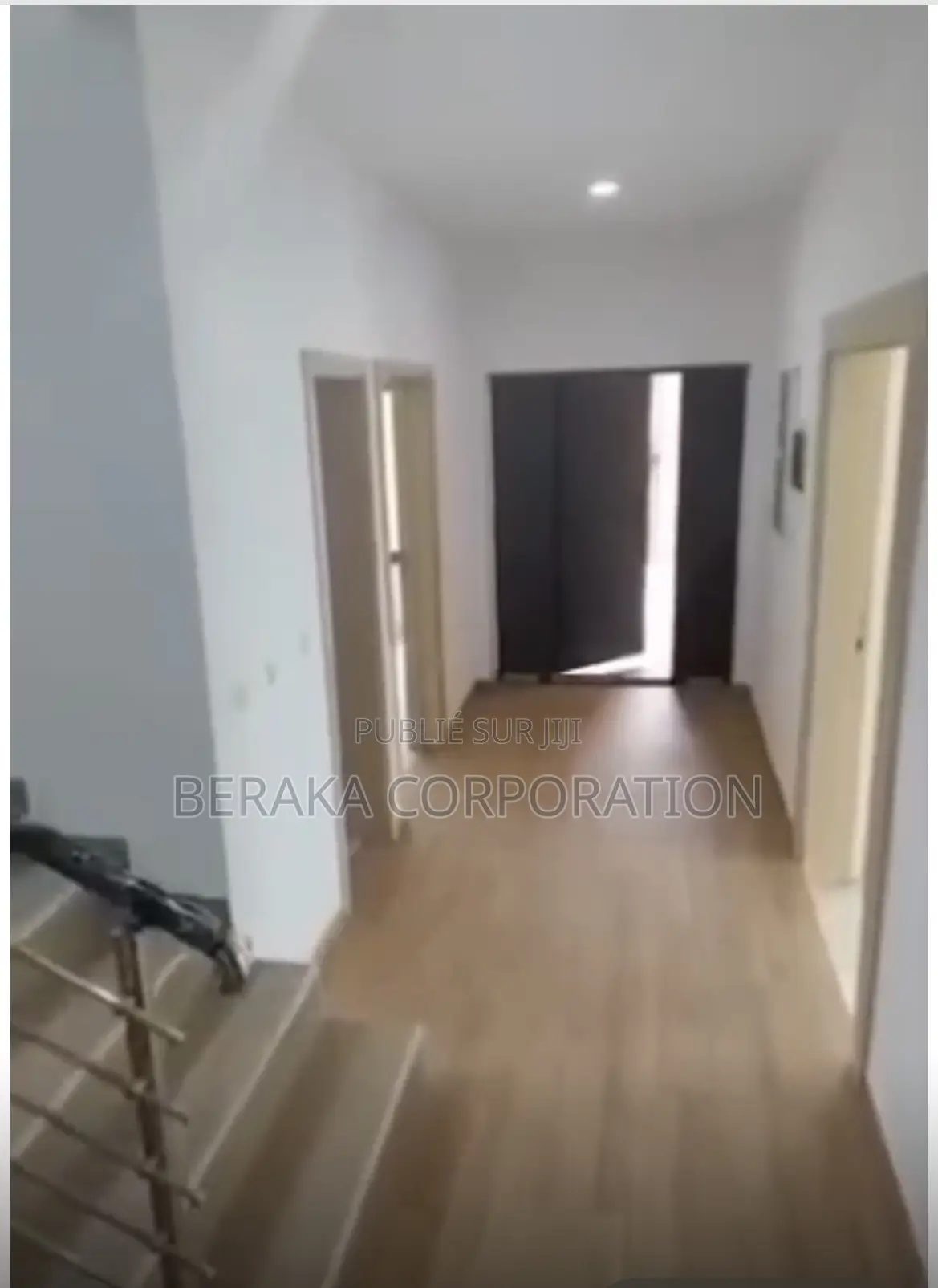 6chbre Duplex dans Beraka Corporation, Cocody à Vendre