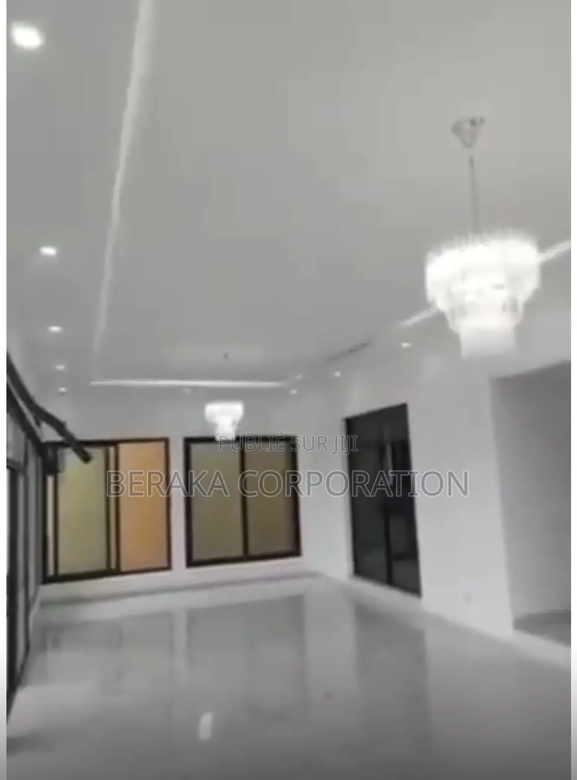 6chbre Duplex dans Beraka Corporation, Cocody à Vendre