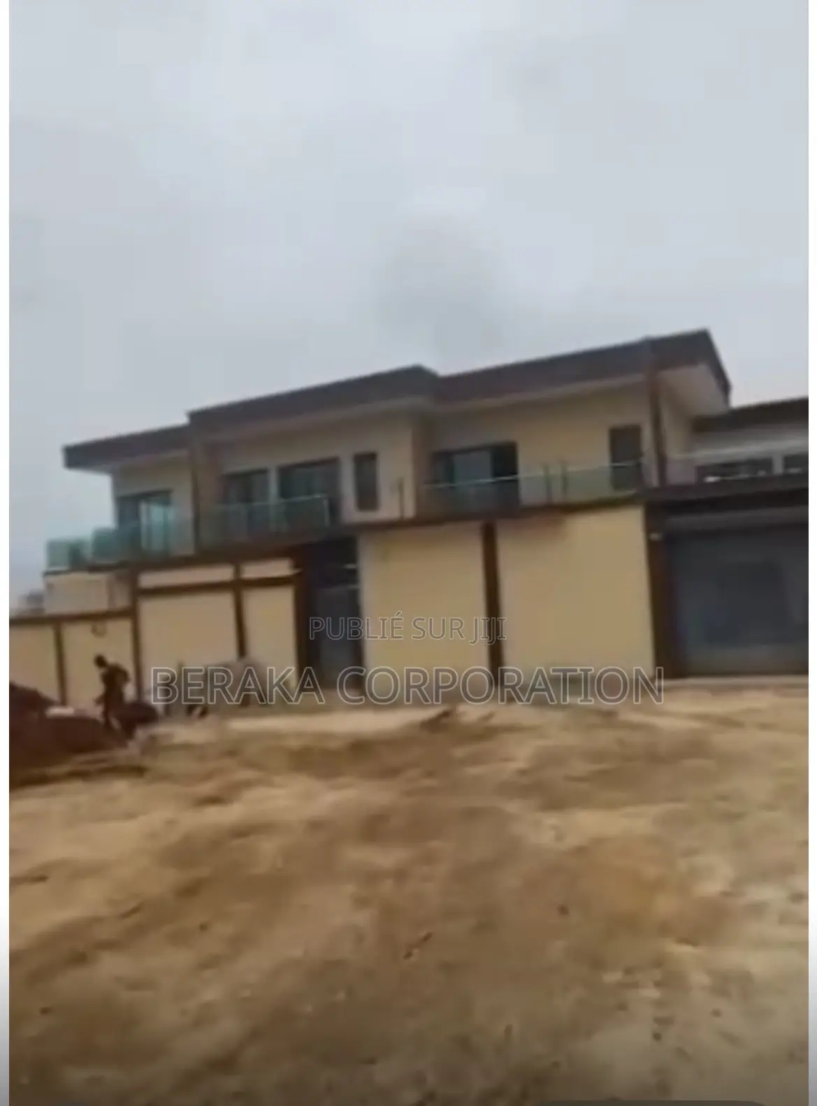 6chbre Duplex dans Beraka Corporation, Cocody à Vendre