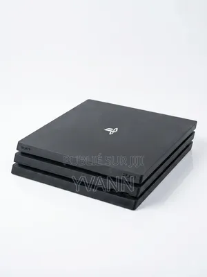 PS4 Pro Avec Fc 25 Et Naruto Shippuden Storm 4