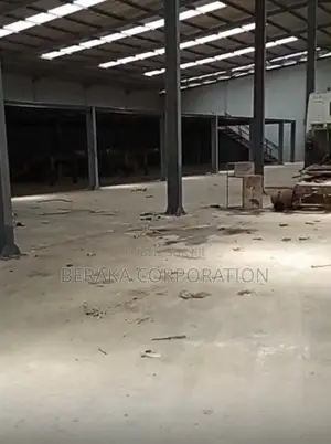 Entrepôt en Vente Grand-Bassam Nouvelle Autoroute. Superficie : 2700