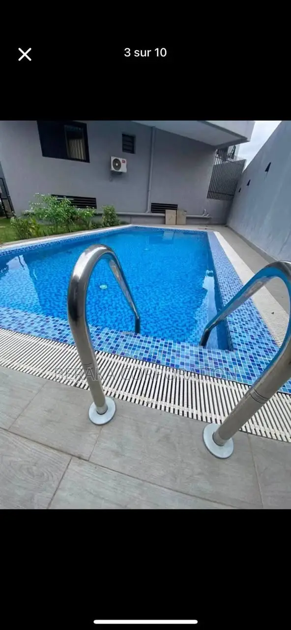 2chbre Appartement dans Beraka Corporation, Cocody à Louer