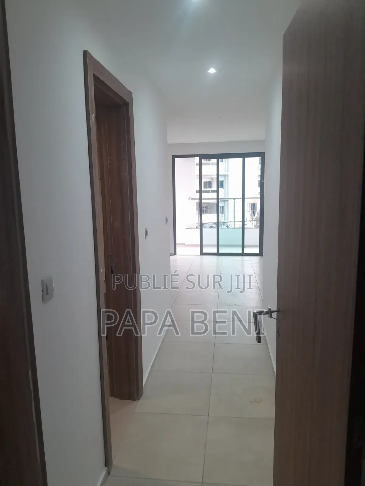 4chbre Villa dans Angré Immobilier, Cocody à Louer