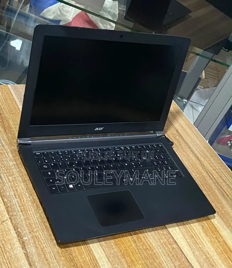 Ordinateur portable Acer Aspire 17 8GB Intel Core i5 HDD+SSD 1.5T