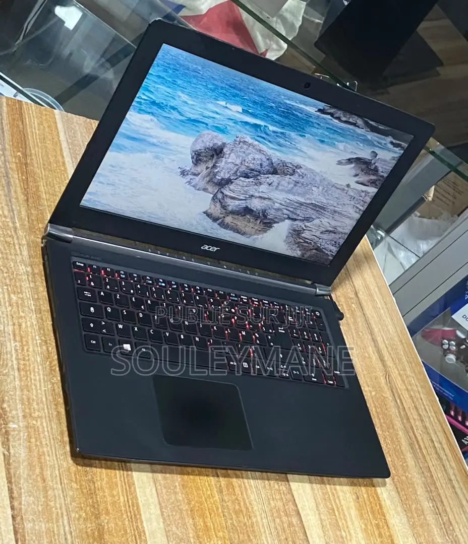 Ordinateur portable Acer Aspire 17 8GB Intel Core i5 HDD+SSD 1.5T