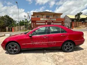 Mercedes-Benz C240 2.6 RWD 2000 Pearl