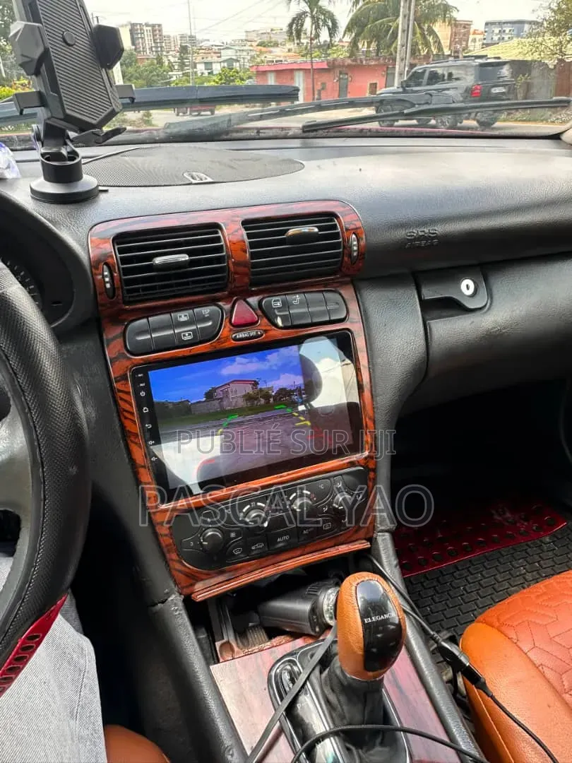 Mercedes-Benz C240 2.6 RWD 2000 Pearl