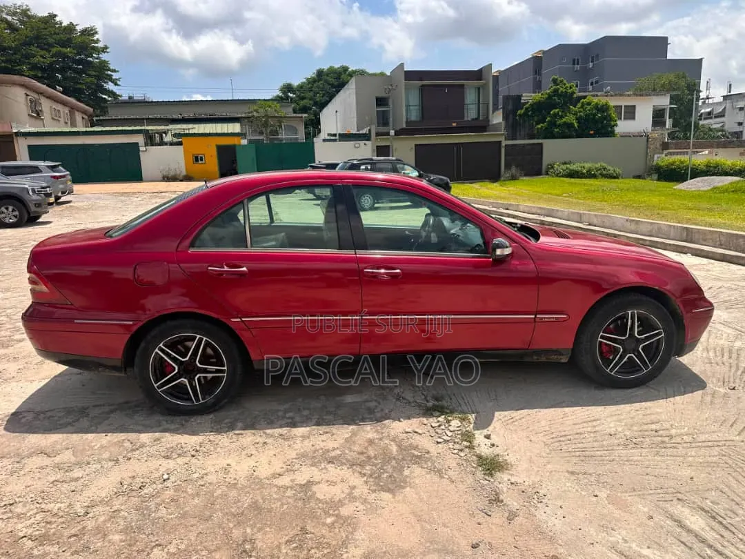 Mercedes-Benz C240 2.6 RWD 2000 Pearl