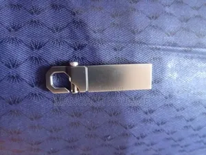 Clef USB 16 Go Et 32 GO Disponible