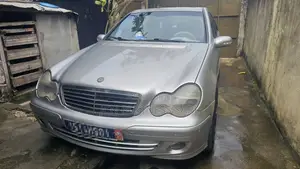 Mercedes-Benz C200 2004 Gris