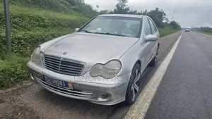Mercedes-Benz C200 2004 Gris
