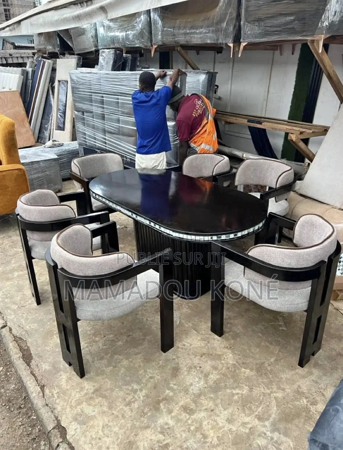 Table À Manger Plus 06 Chaises
