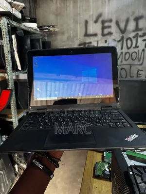Ordinateur portable Lenovo ThinkPad X1 Yoga 8GB Intel Core i3 HDD 128GB