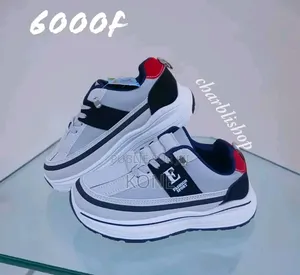 Chaussures Des Enfants
