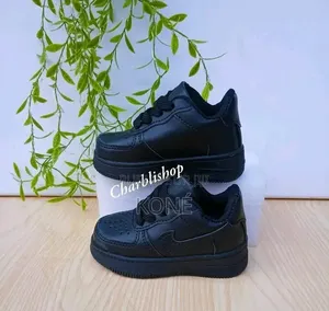 Chaussures Des Enfants
