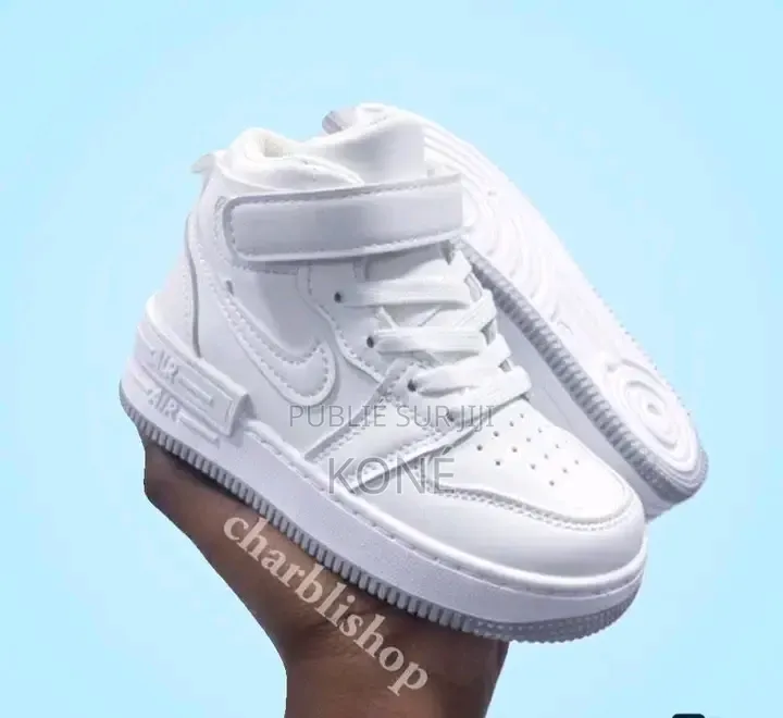 Chaussures Des Enfants