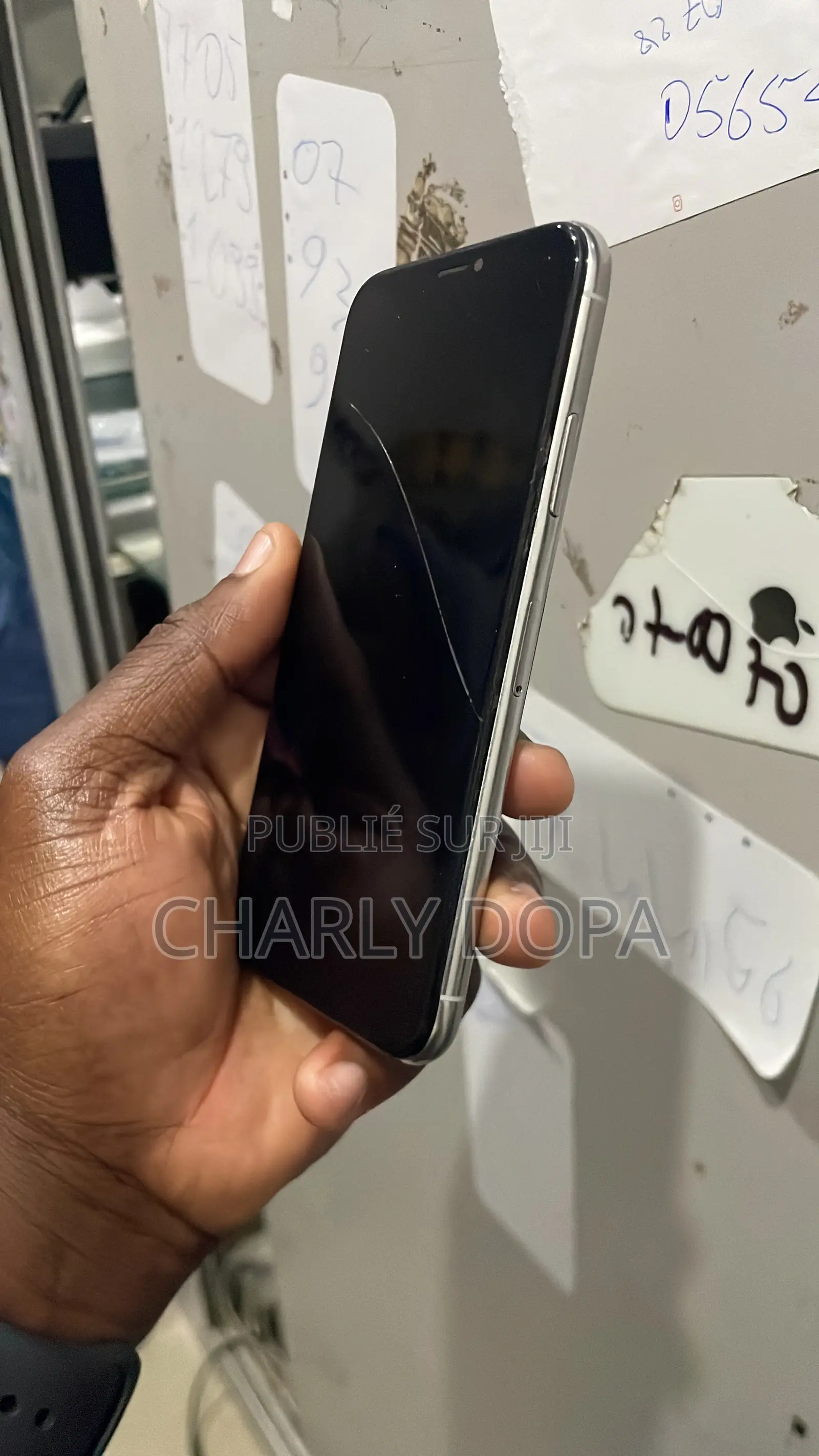 Apple iPhone X 64 GB Noir