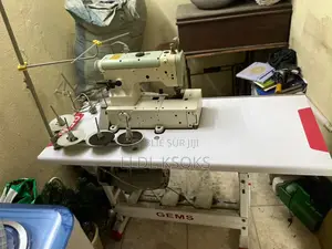 Machine À Coudre Tricot Gems + Table